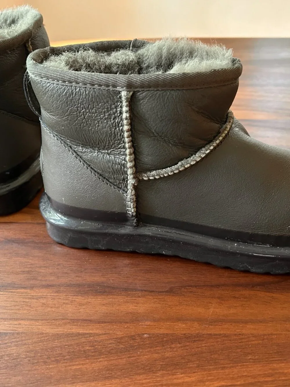 EMU Australia Stinger Micro Dipped Sheepskin Boots Dark Olive